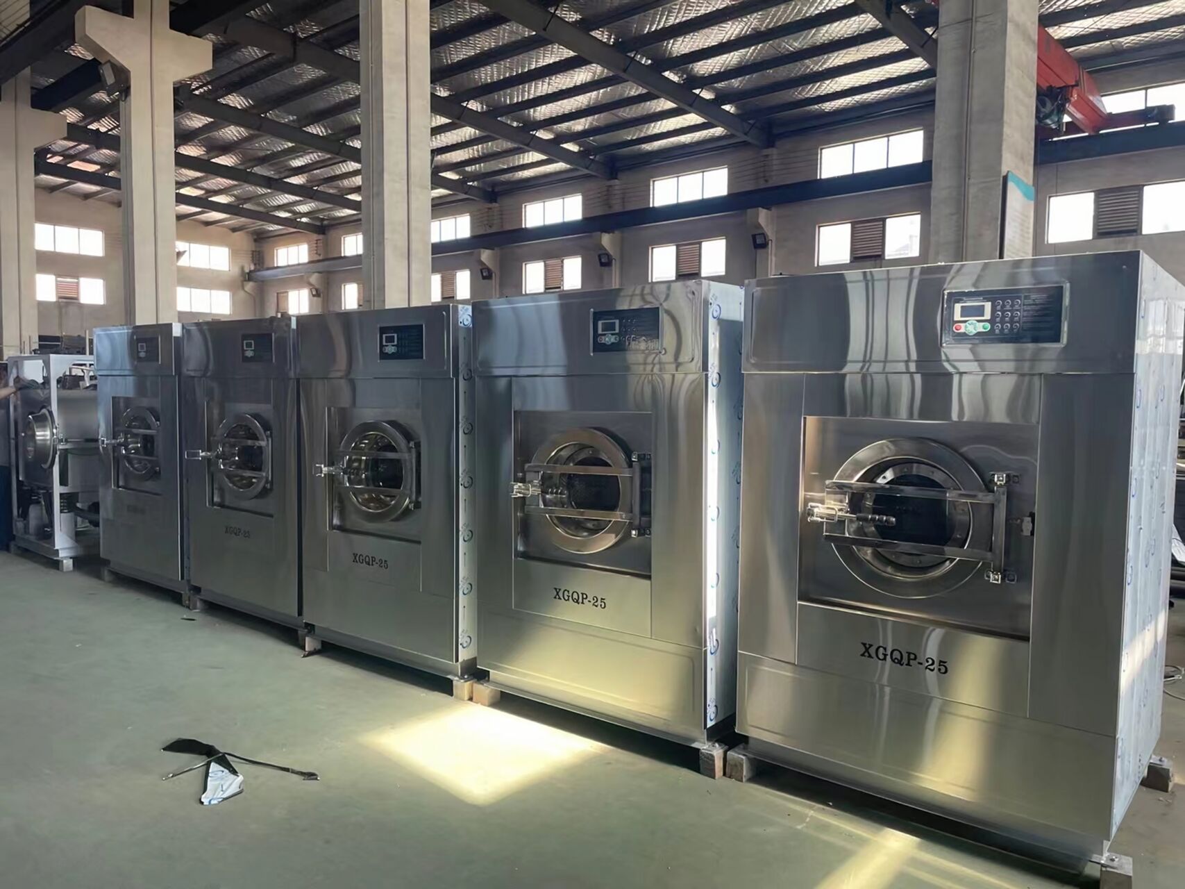 Detailed Explanation of Core Advantages of Industrial Washing Machines: Large Capacity, Pollution Prevention, Water and Electricity Saving, Adapting to Multi-Industry Needs(图1)