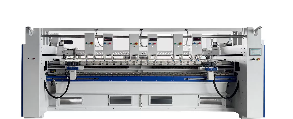 THREE-STATION SPREADING MACHINE